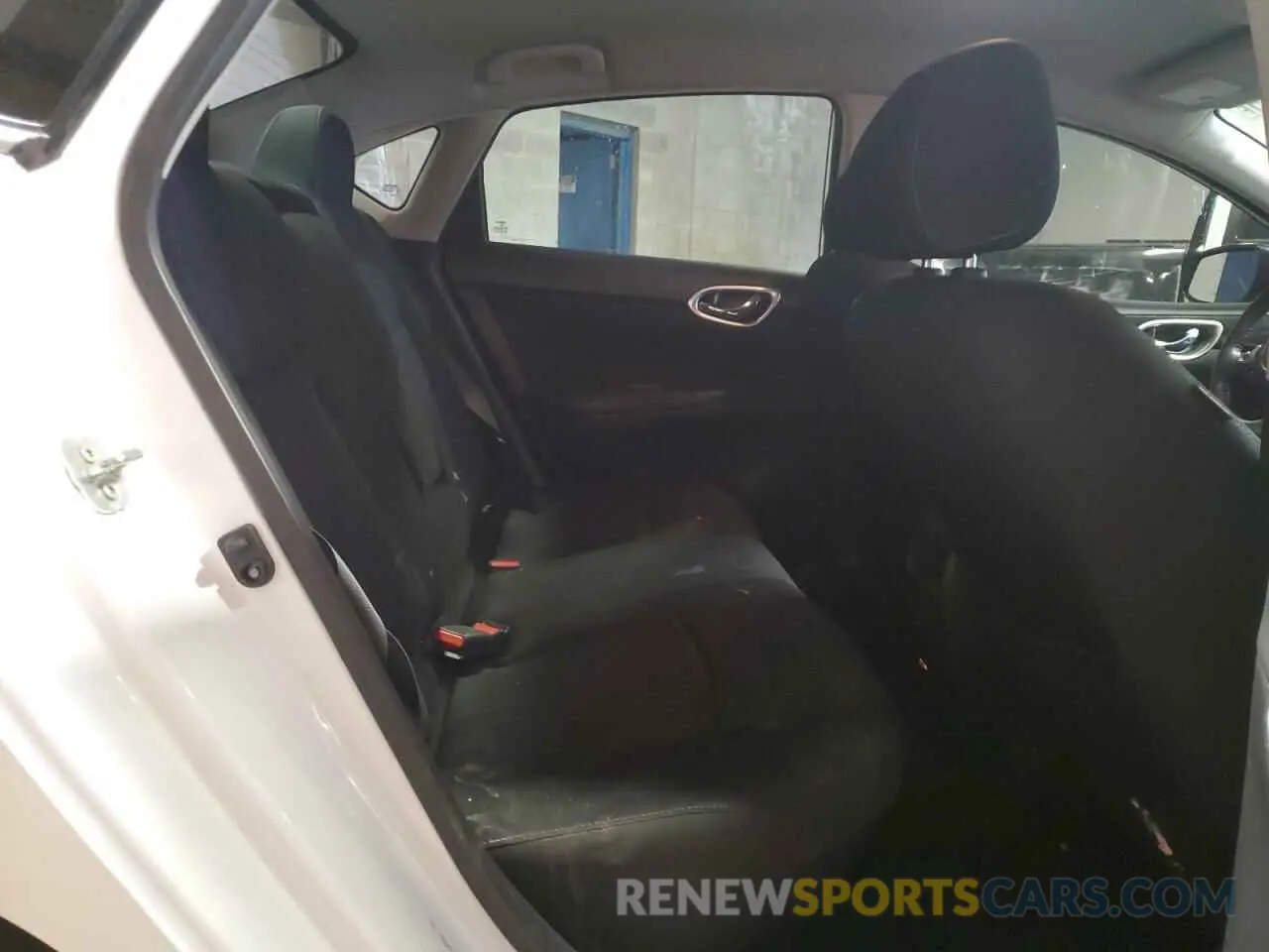 10 Photograph of a damaged car 3N1AB7AP8KY371146 NISSAN SENTRA 2019