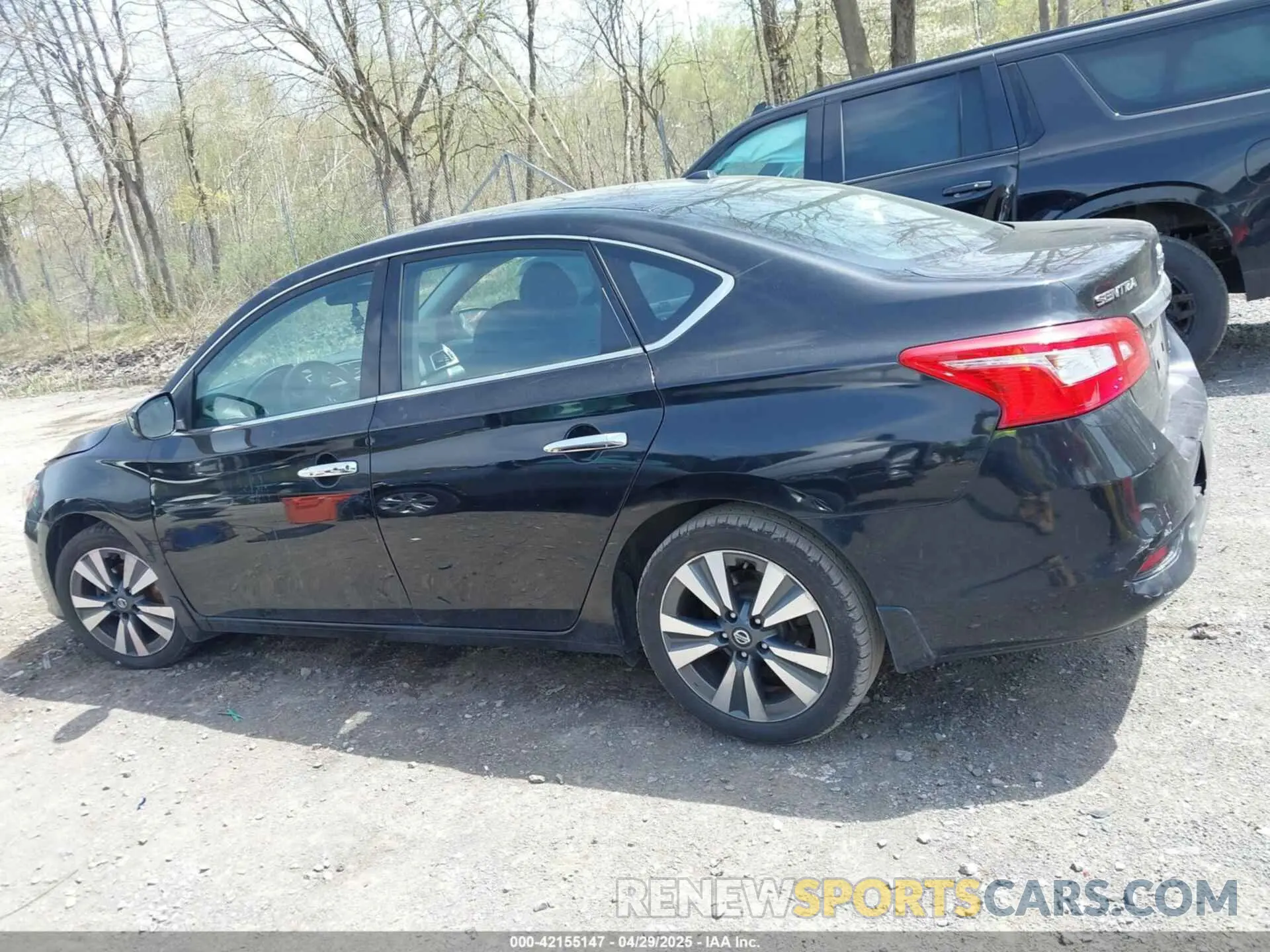 14 Photograph of a damaged car 3N1AB7AP8KY377089 NISSAN SENTRA 2019