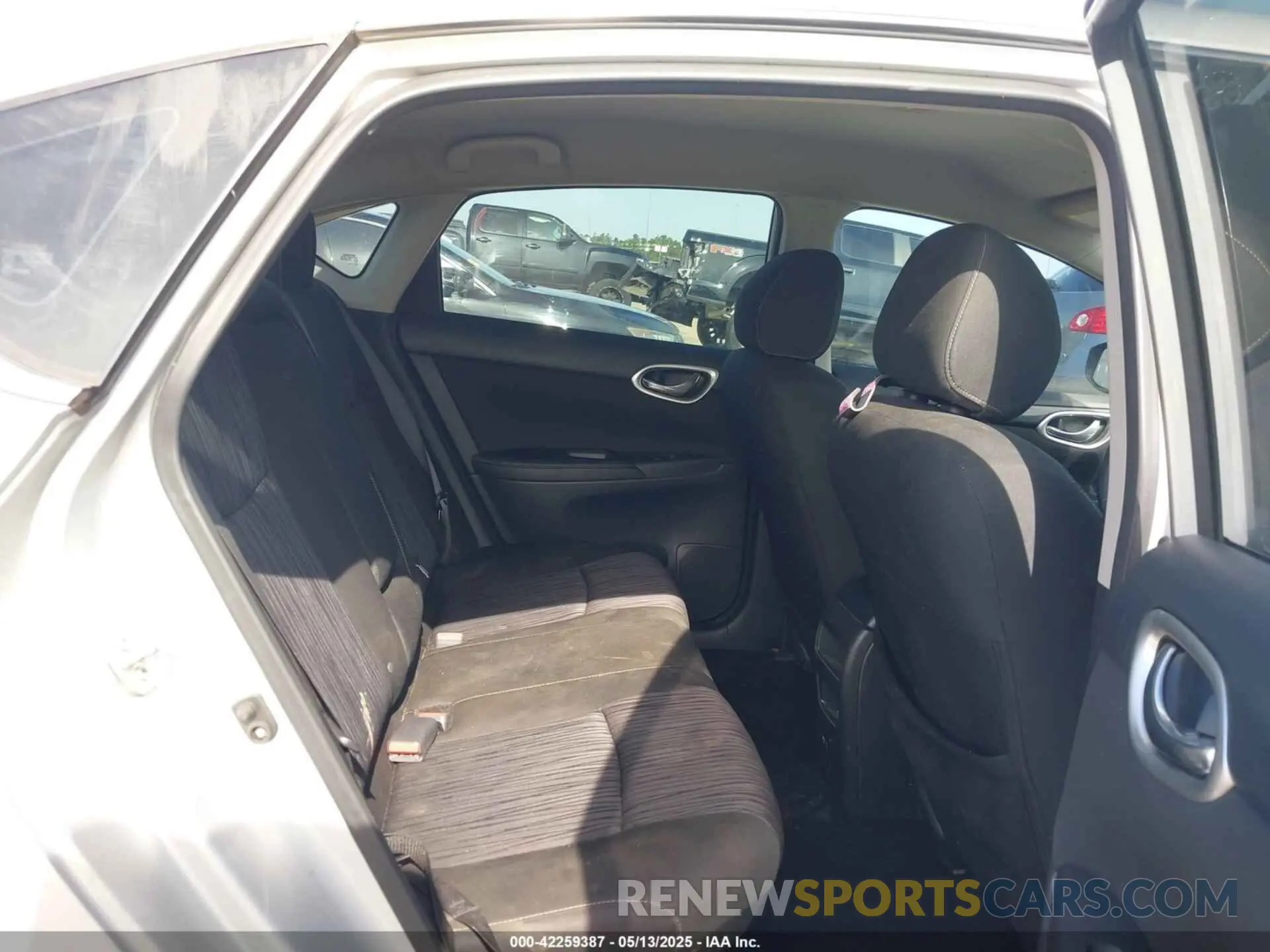 8 Photograph of a damaged car 3N1AB7AP8KY393499 NISSAN SENTRA 2019