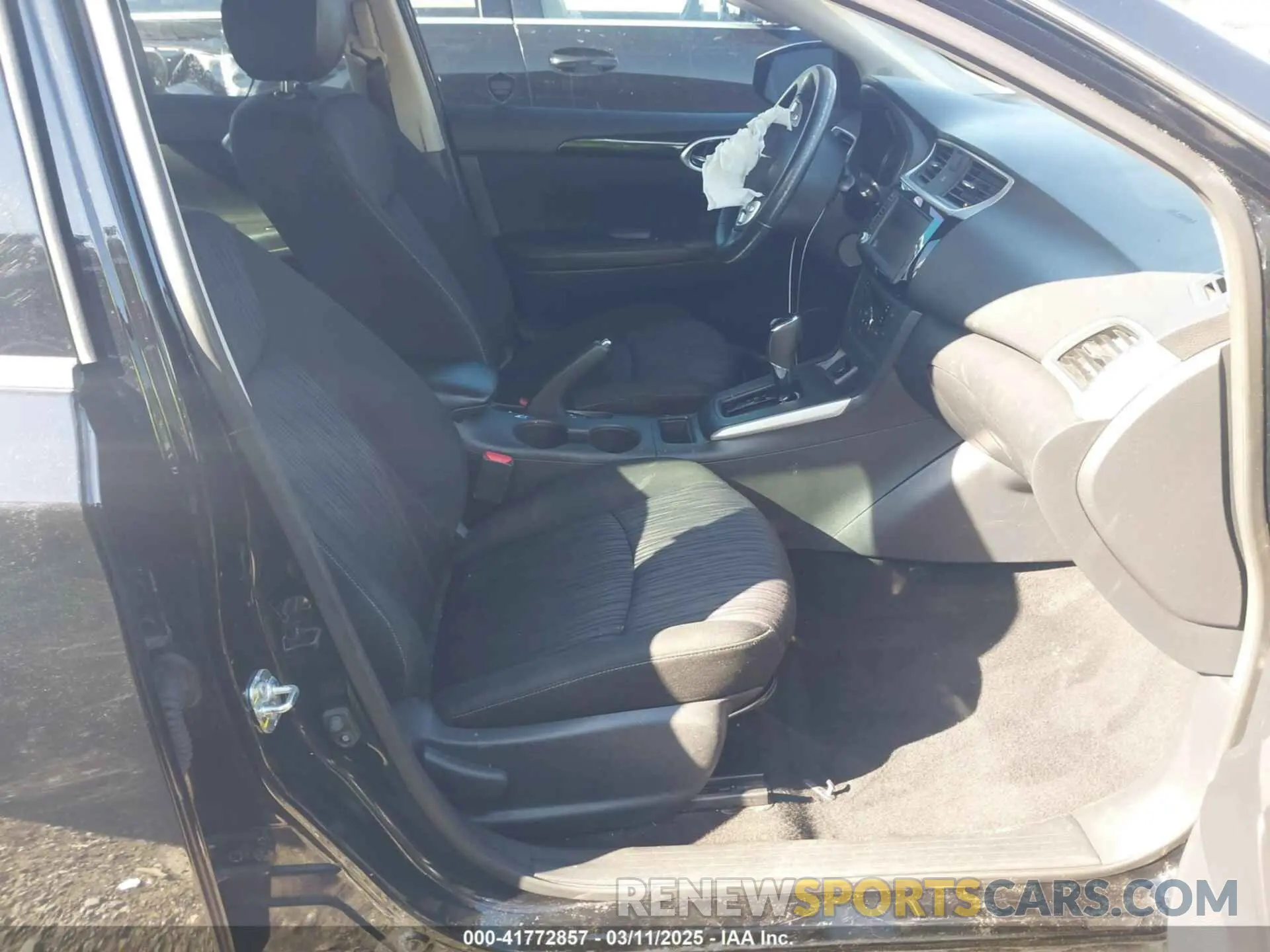 5 Photograph of a damaged car 3N1AB7AP8KY415002 NISSAN SENTRA 2019