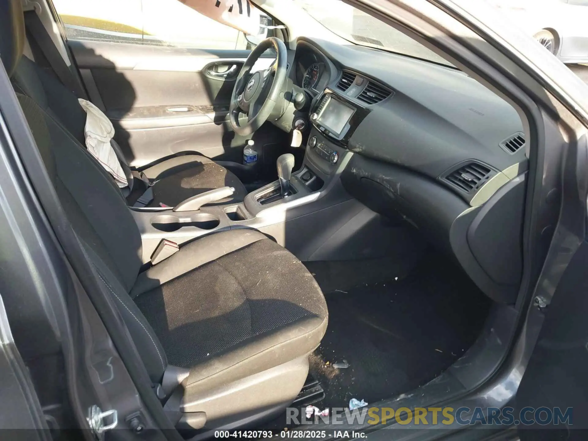 5 Photograph of a damaged car 3N1AB7AP8KY418028 NISSAN SENTRA 2019