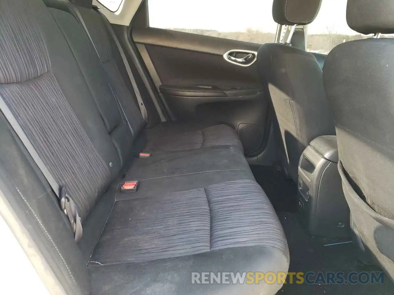 11 Photograph of a damaged car 3N1AB7AP8KY419731 NISSAN SENTRA 2019