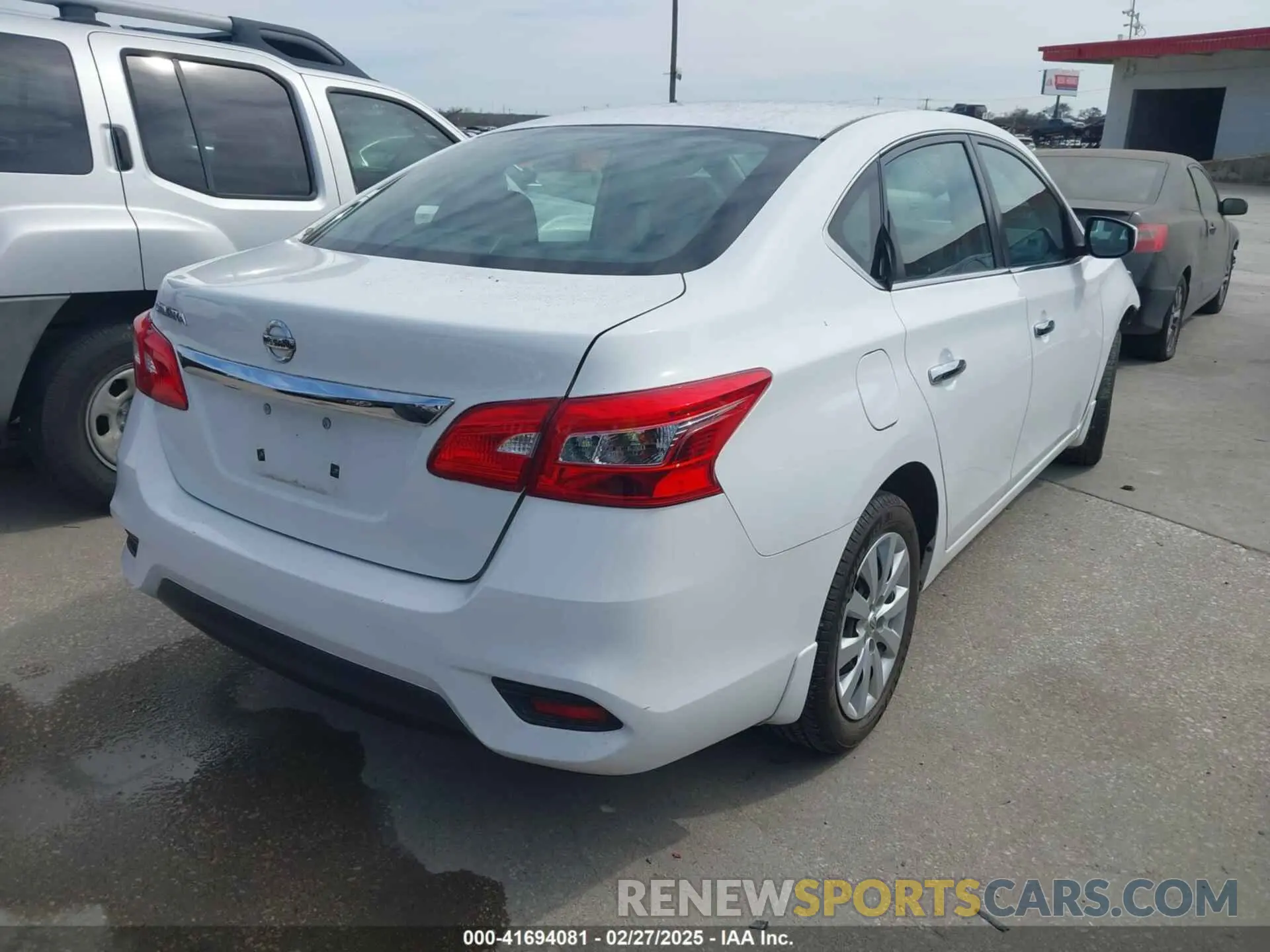 4 Photograph of a damaged car 3N1AB7AP8KY425934 NISSAN SENTRA 2019