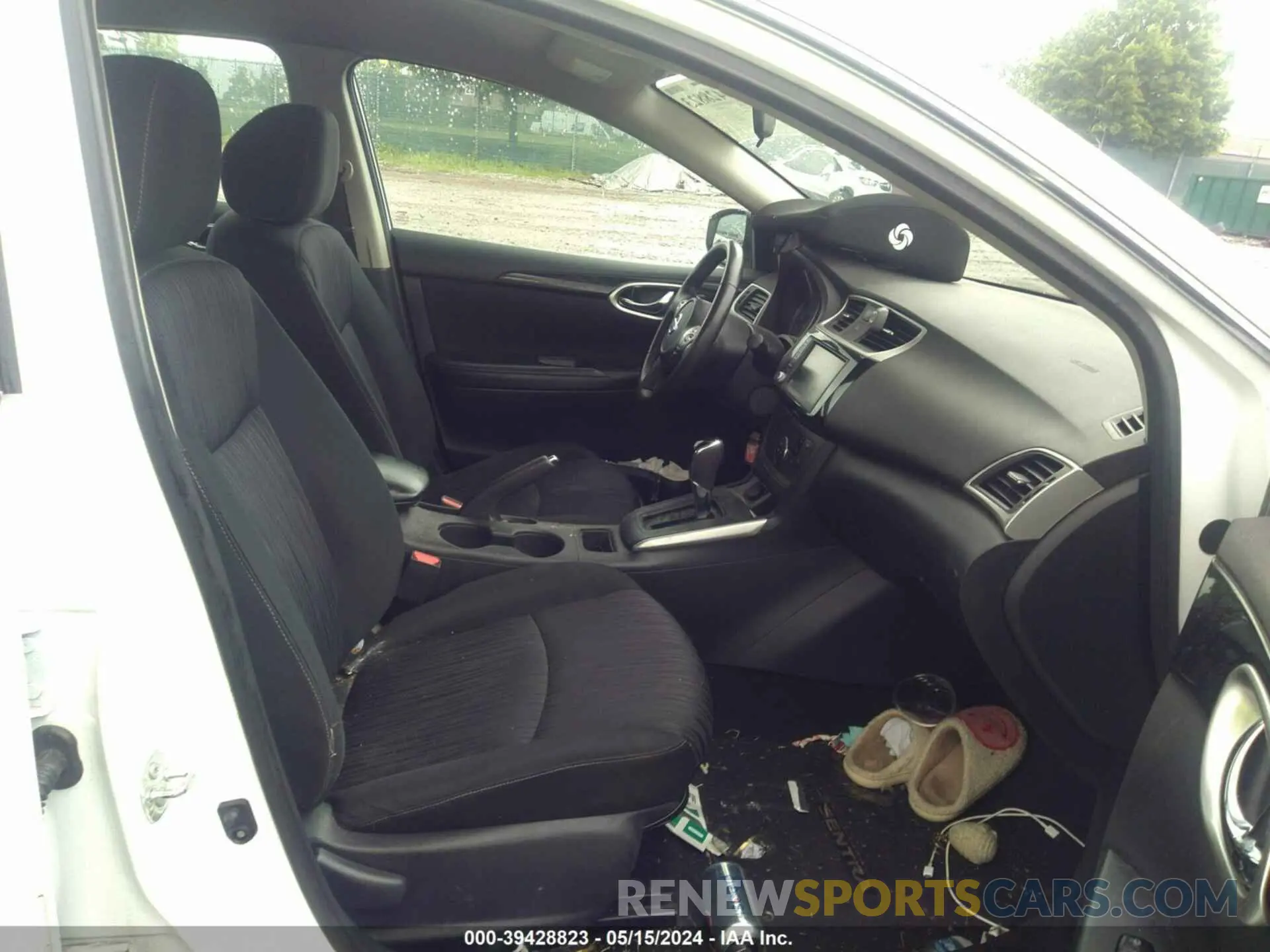 5 Photograph of a damaged car 3N1AB7AP8KY433595 NISSAN SENTRA 2019