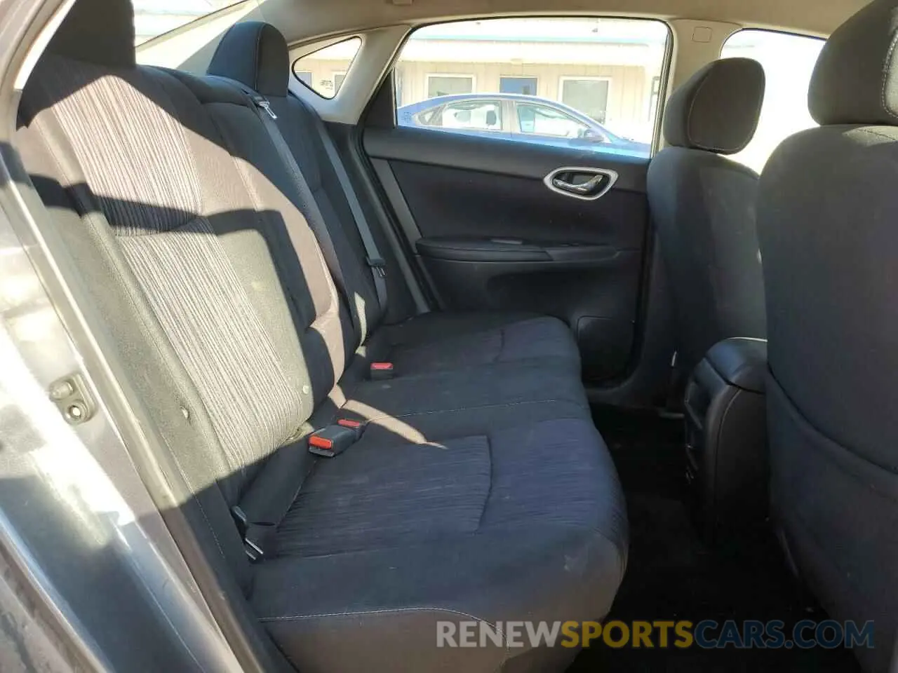 10 Photograph of a damaged car 3N1AB7AP8KY441504 NISSAN SENTRA 2019