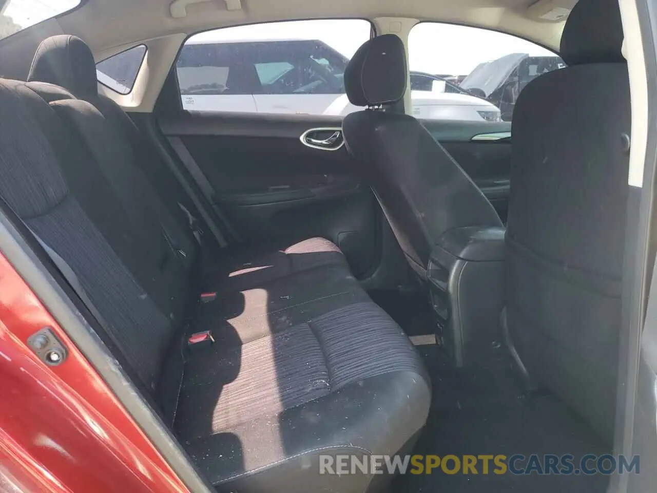 10 Photograph of a damaged car 3N1AB7AP8KY452891 NISSAN SENTRA 2019