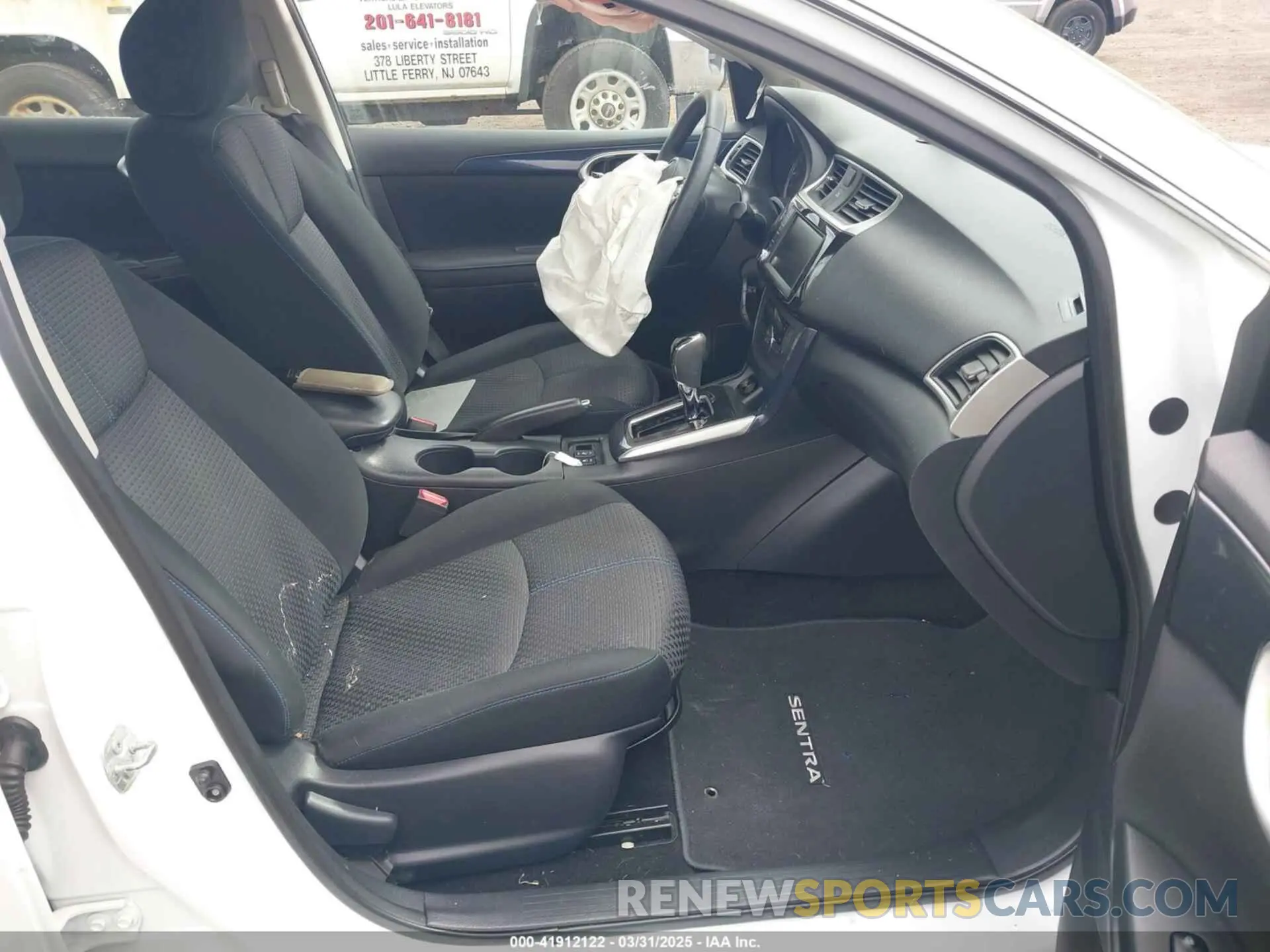 5 Photograph of a damaged car 3N1AB7AP8KY453667 NISSAN SENTRA 2019