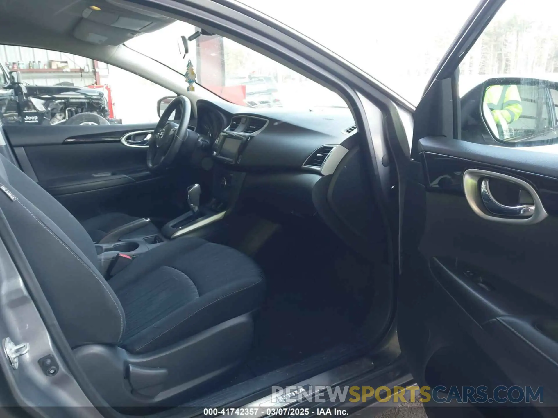 5 Photograph of a damaged car 3N1AB7AP8KY456729 NISSAN SENTRA 2019