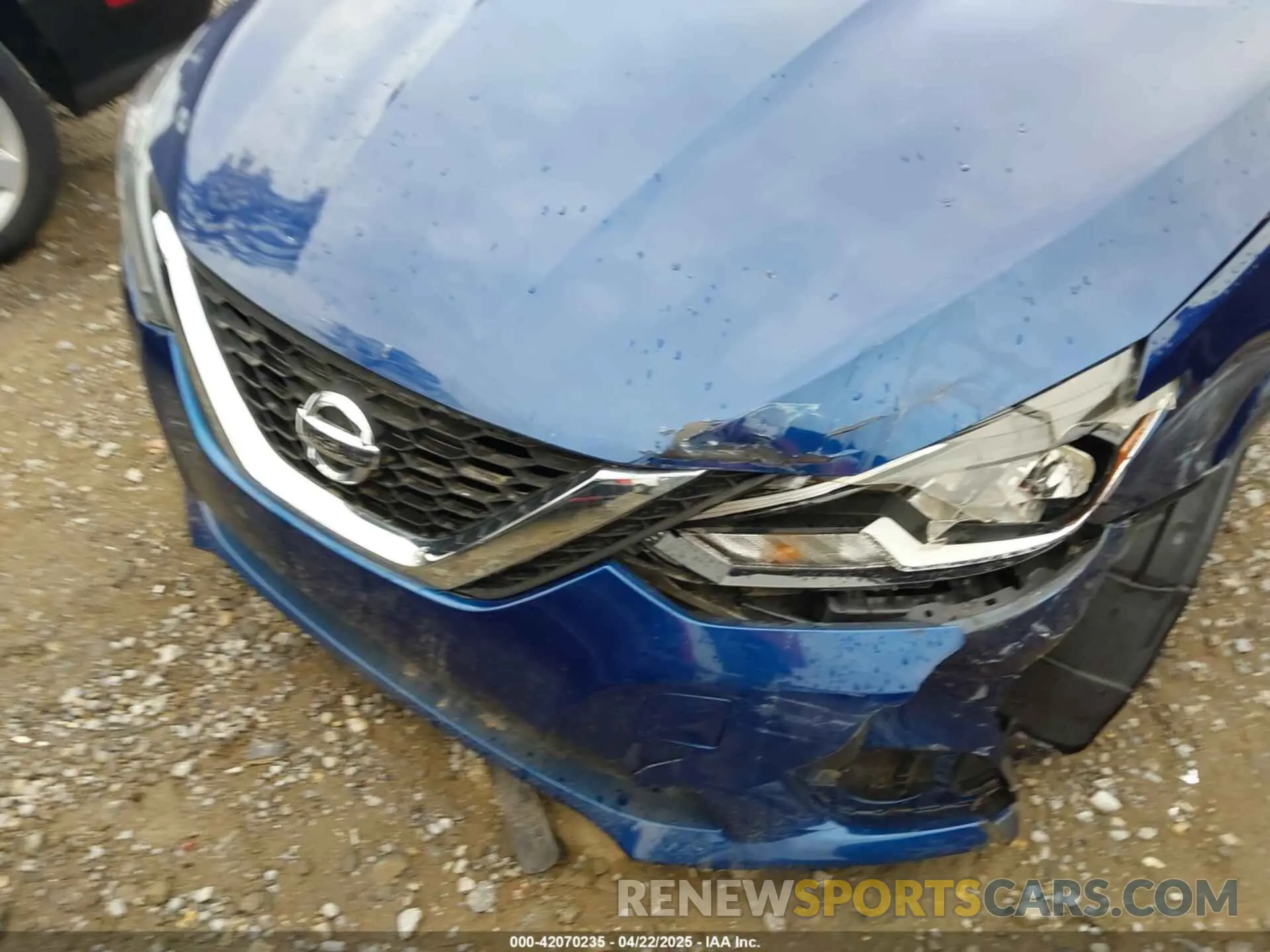 17 Photograph of a damaged car 3N1AB7AP8KY457461 NISSAN SENTRA 2019