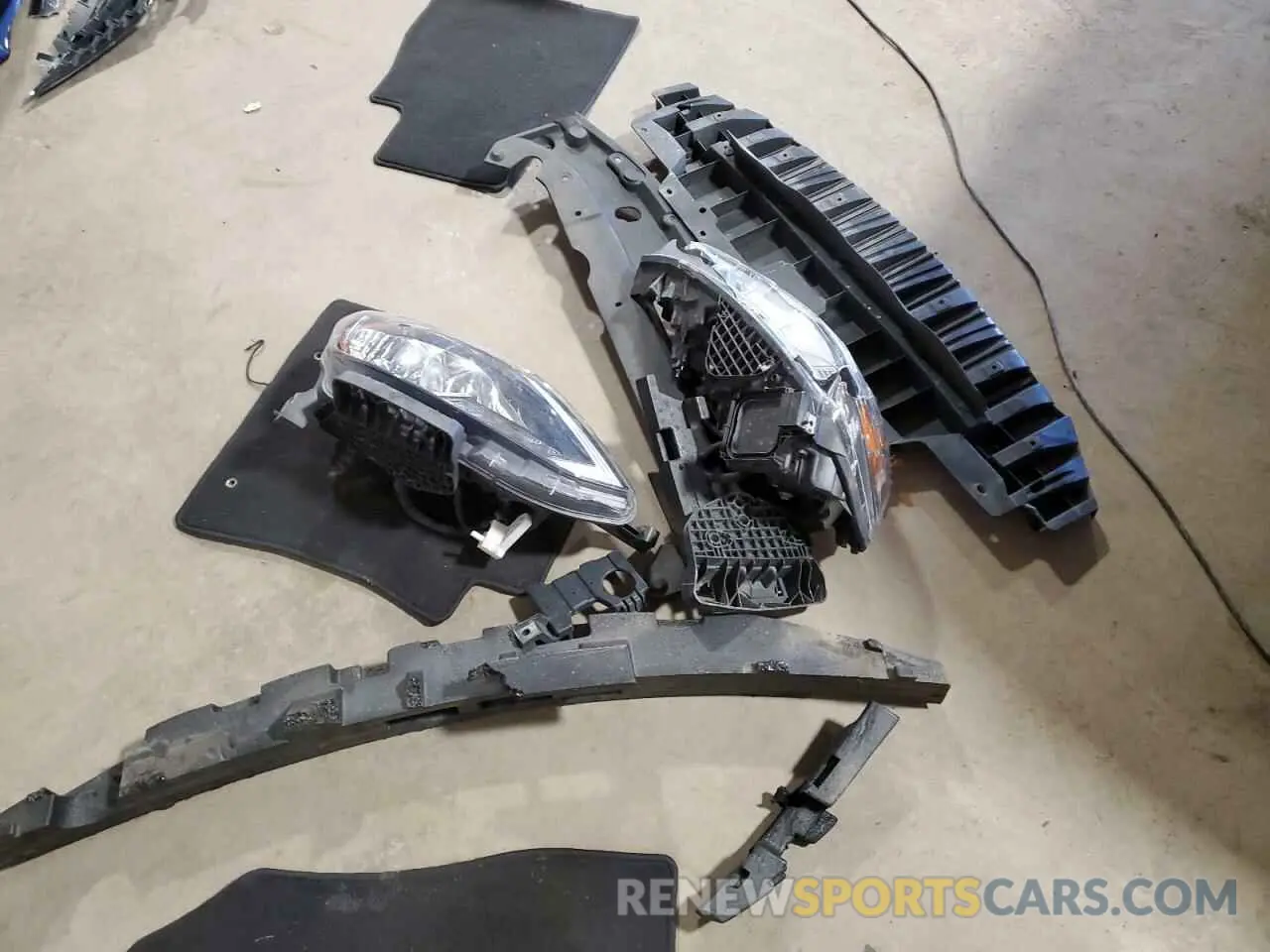 12 Photograph of a damaged car 3N1AB7AP9KY228318 NISSAN SENTRA 2019