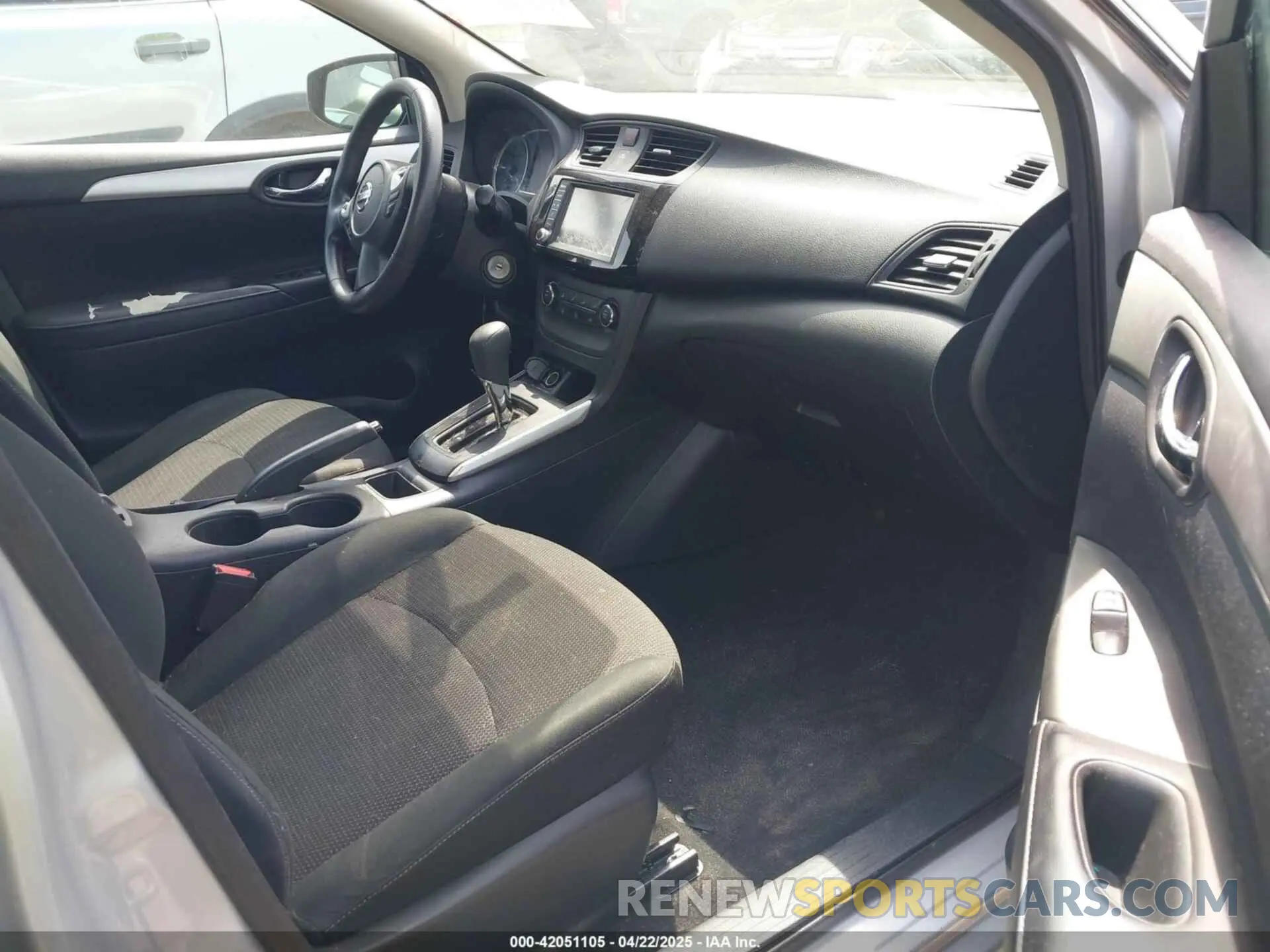 5 Photograph of a damaged car 3N1AB7AP9KY267085 NISSAN SENTRA 2019