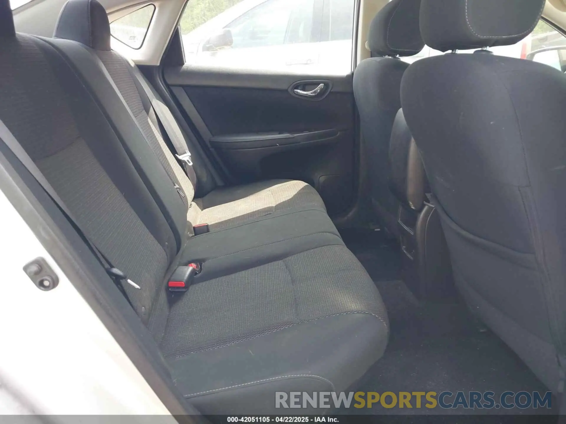 8 Photograph of a damaged car 3N1AB7AP9KY267085 NISSAN SENTRA 2019