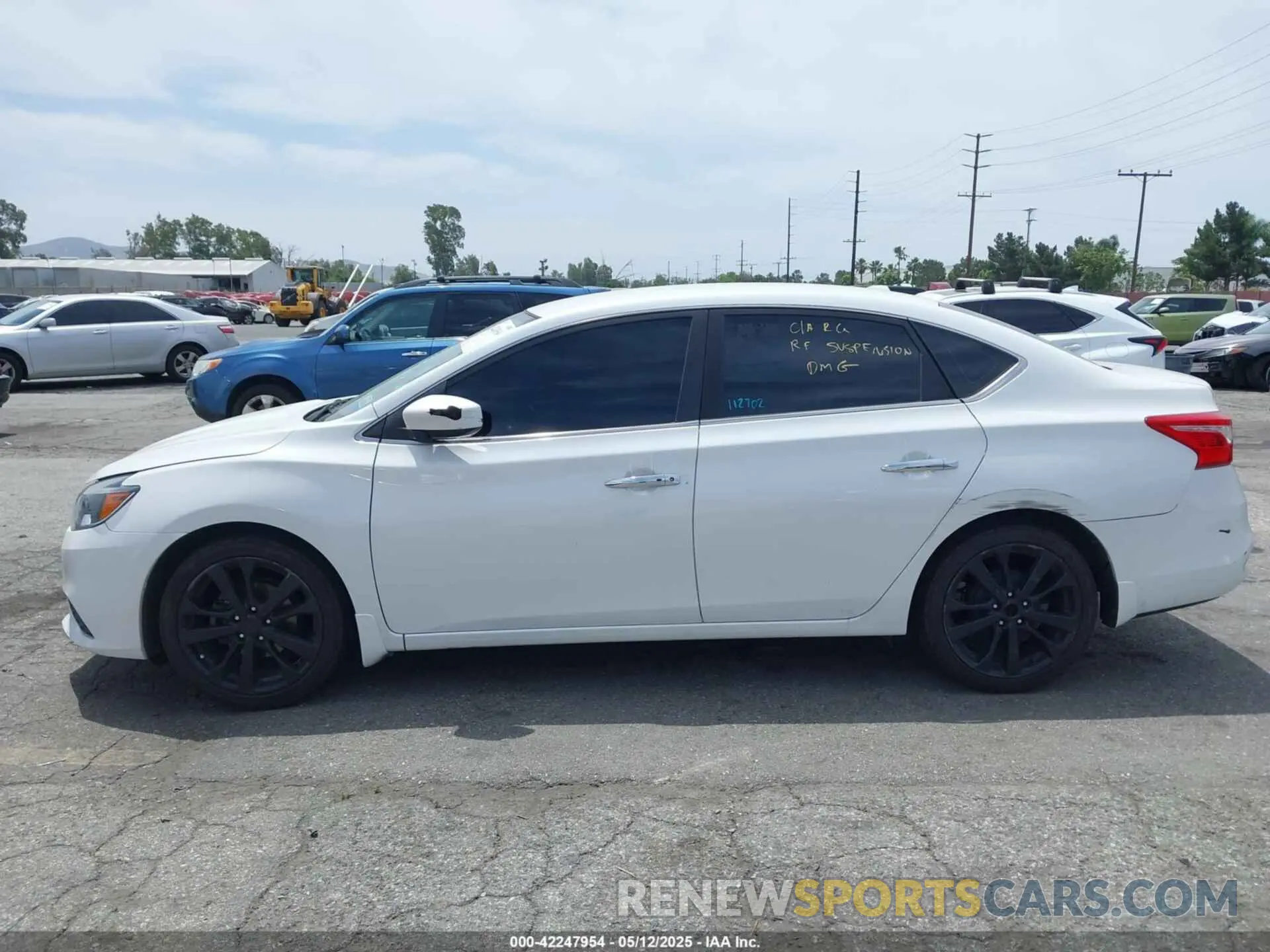 18 Photograph of a damaged car 3N1AB7AP9KY289202 NISSAN SENTRA 2019
