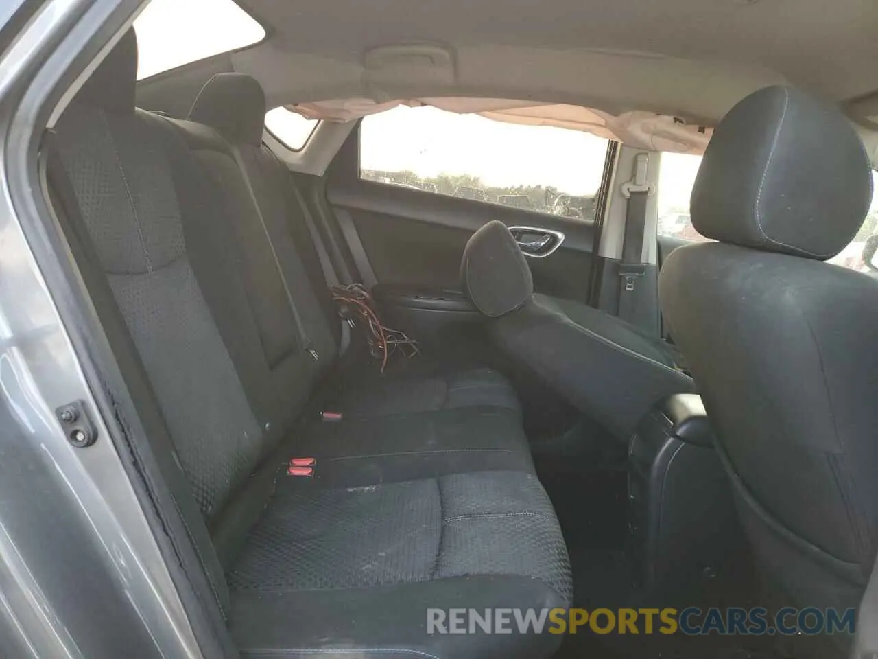 10 Photograph of a damaged car 3N1AB7AP9KY303213 NISSAN SENTRA 2019