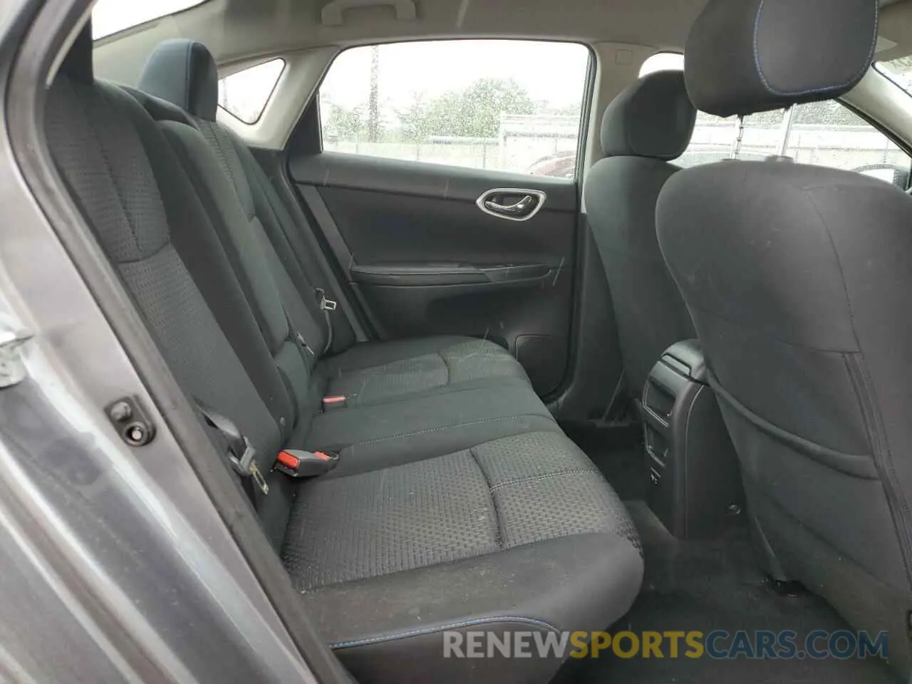 10 Photograph of a damaged car 3N1AB7AP9KY333361 NISSAN SENTRA 2019