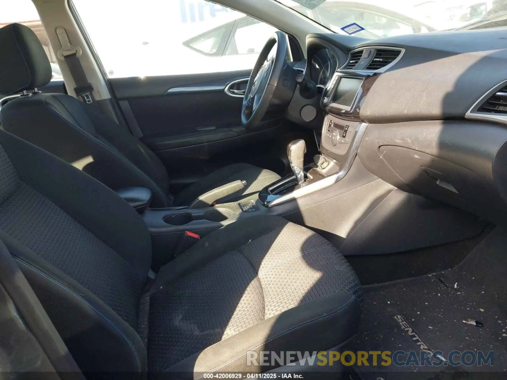 5 Photograph of a damaged car 3N1AB7AP9KY368000 NISSAN SENTRA 2019
