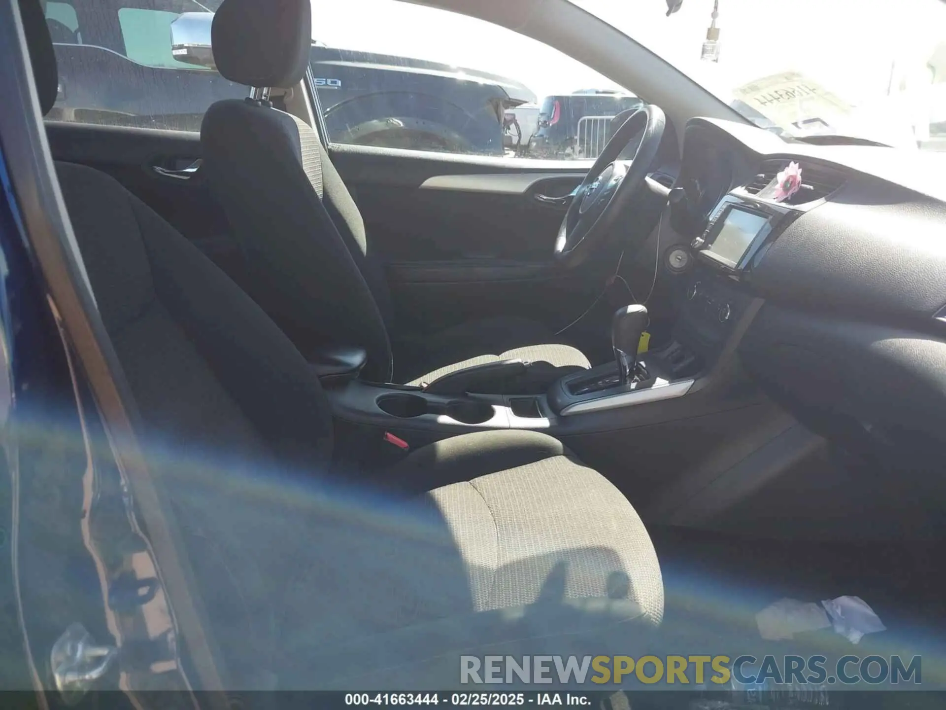 5 Photograph of a damaged car 3N1AB7AP9KY370054 NISSAN SENTRA 2019