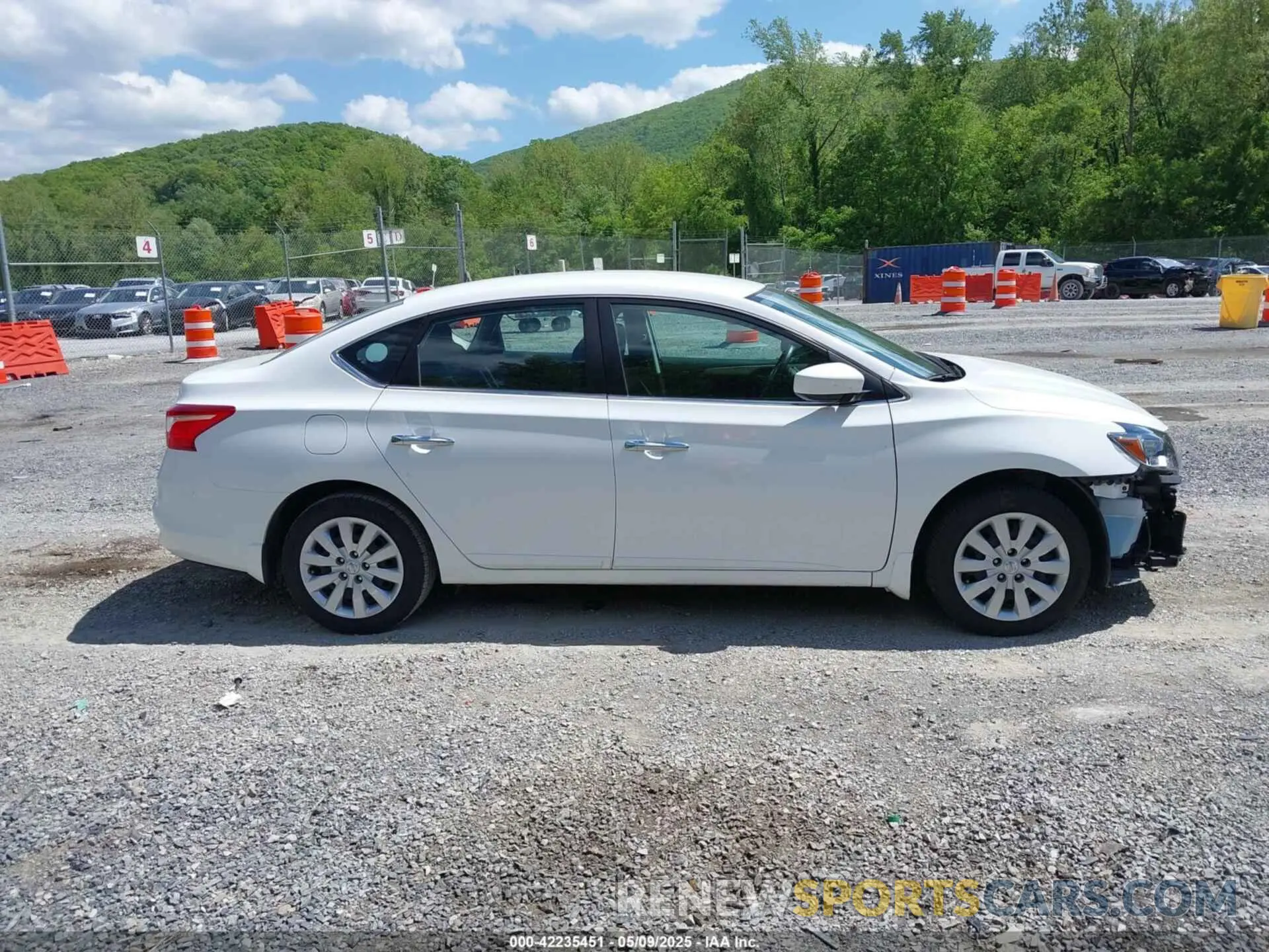 13 Photograph of a damaged car 3N1AB7AP9KY386660 NISSAN SENTRA 2019