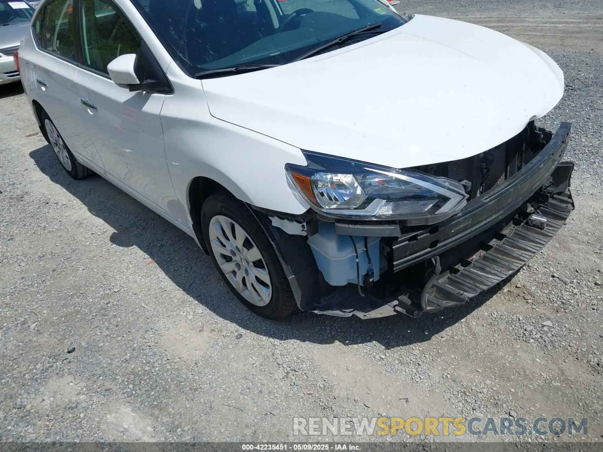 18 Photograph of a damaged car 3N1AB7AP9KY386660 NISSAN SENTRA 2019