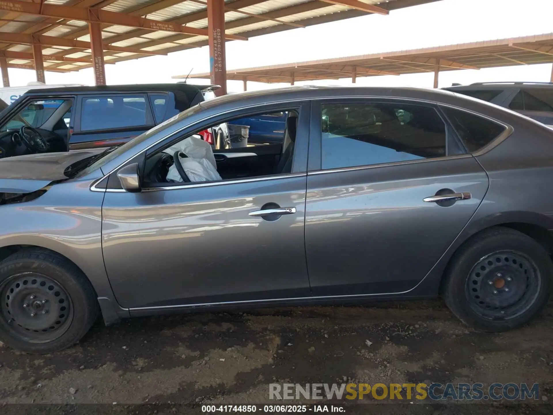 14 Photograph of a damaged car 3N1AB7AP9KY388697 NISSAN SENTRA 2019