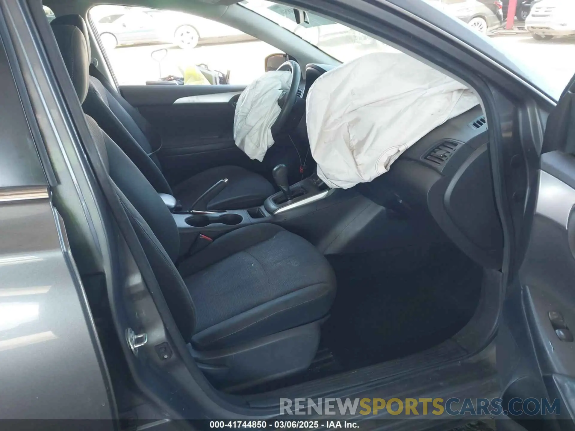 5 Photograph of a damaged car 3N1AB7AP9KY388697 NISSAN SENTRA 2019