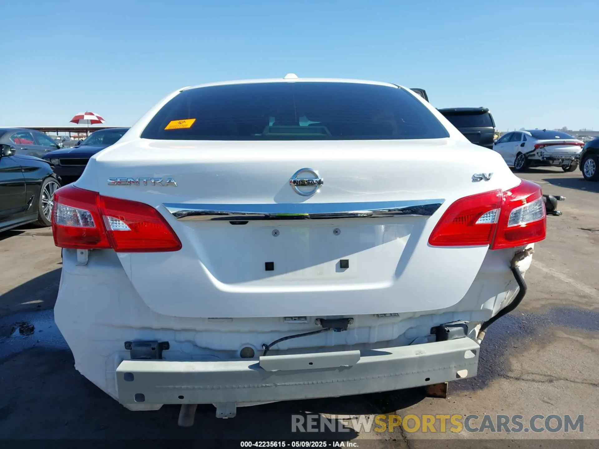 16 Photograph of a damaged car 3N1AB7AP9KY405269 NISSAN SENTRA 2019