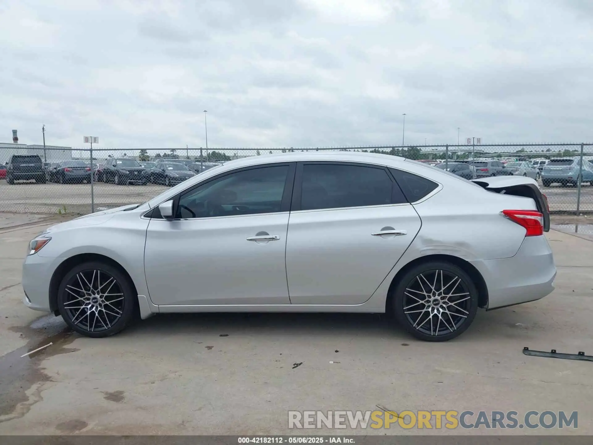 14 Photograph of a damaged car 3N1AB7AP9KY406812 NISSAN SENTRA 2019