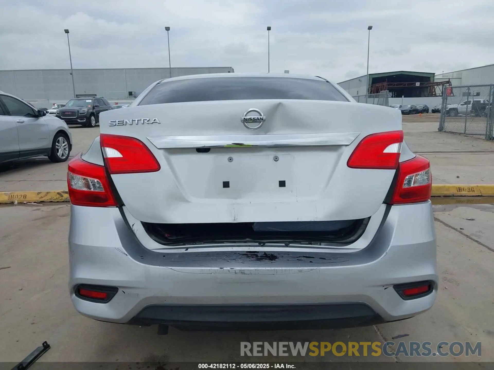 16 Photograph of a damaged car 3N1AB7AP9KY406812 NISSAN SENTRA 2019