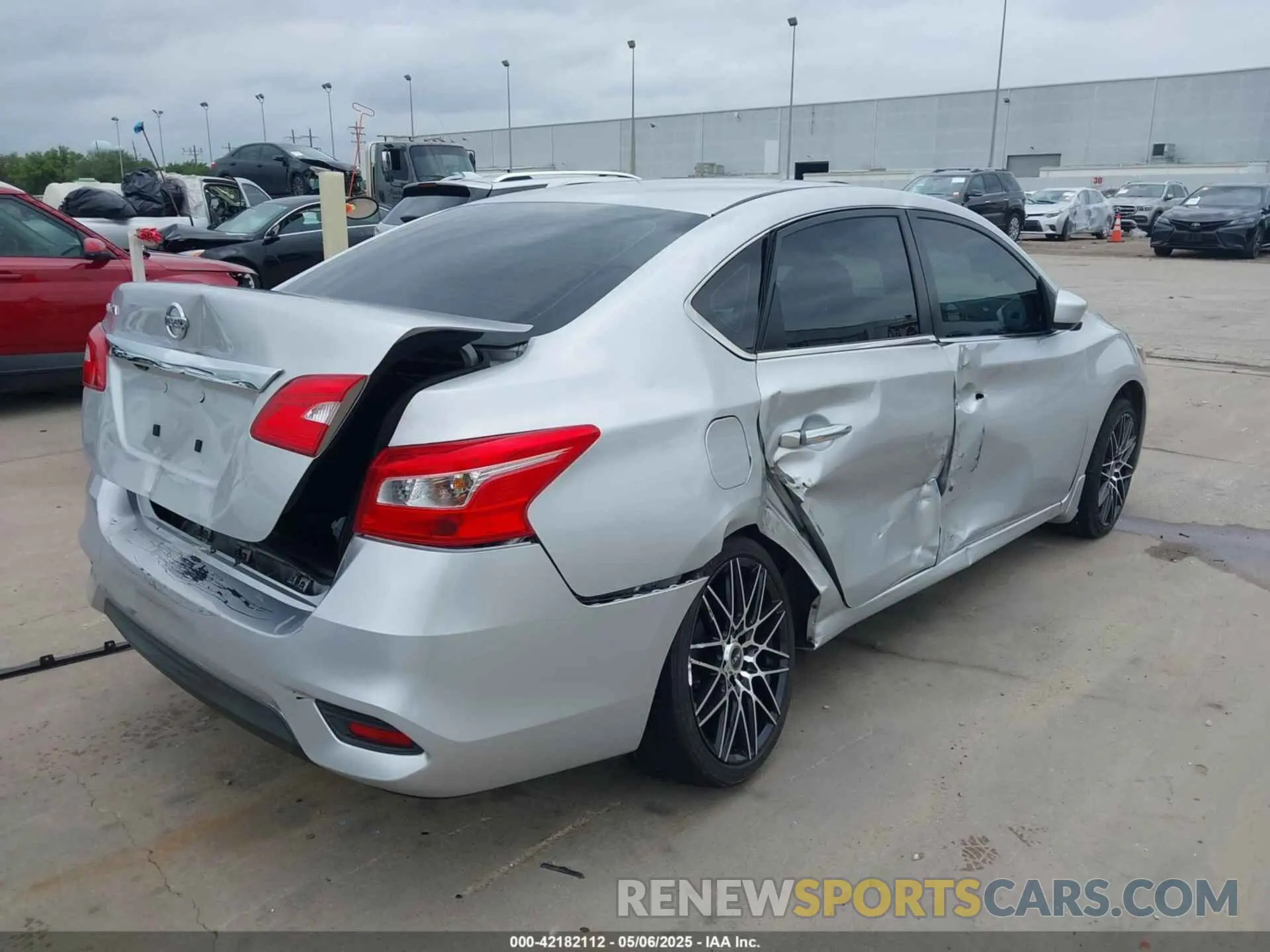 4 Photograph of a damaged car 3N1AB7AP9KY406812 NISSAN SENTRA 2019