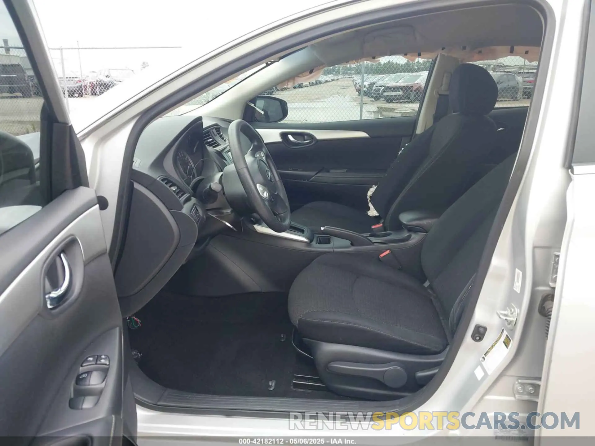 5 Photograph of a damaged car 3N1AB7AP9KY406812 NISSAN SENTRA 2019