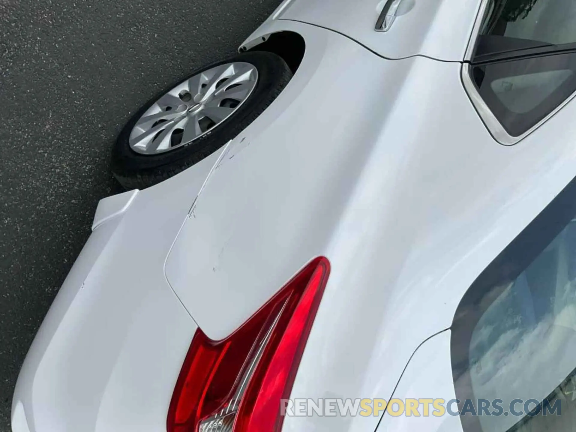 15 Photograph of a damaged car 3N1AB7AP9KY419334 NISSAN SENTRA 2019