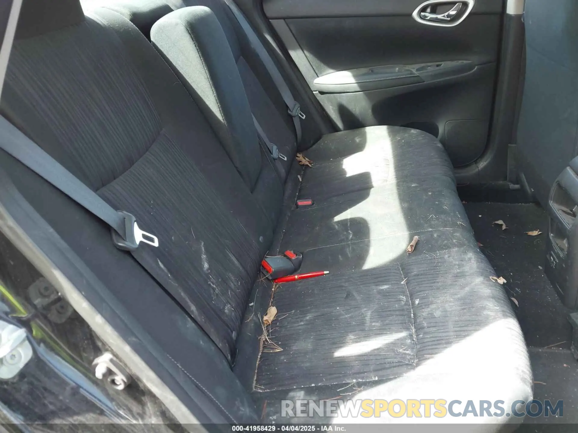 8 Photograph of a damaged car 3N1AB7AP9KY427465 NISSAN SENTRA 2019
