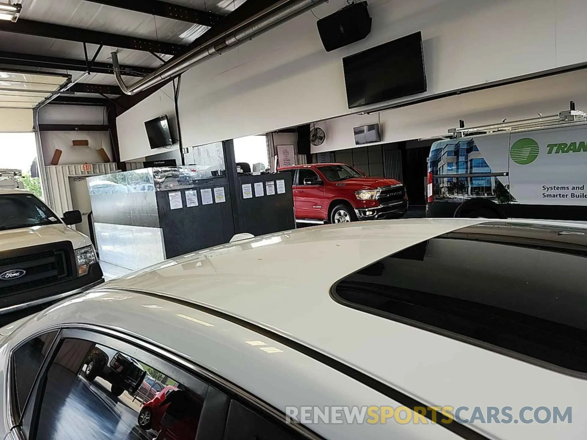 18 Photograph of a damaged car 3N1AB7AP9KY456965 NISSAN SENTRA 2019
