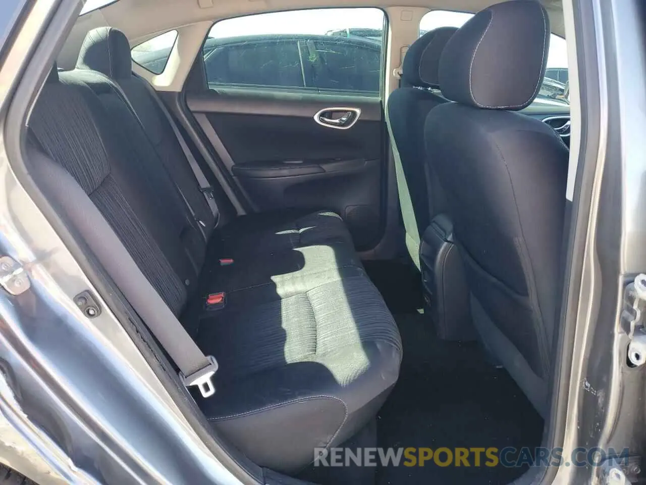 10 Photograph of a damaged car 3N1AB7APXKL603730 NISSAN SENTRA 2019