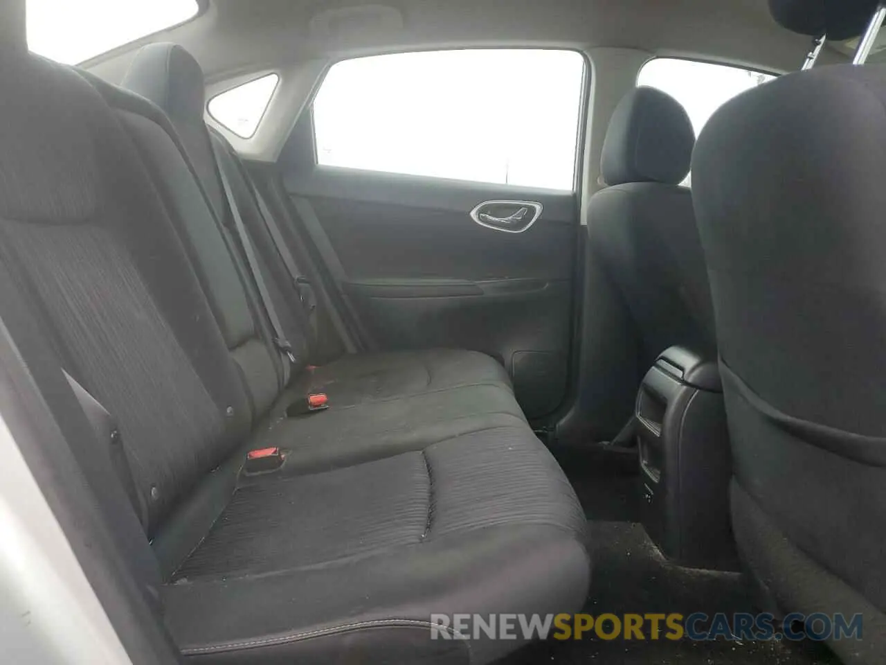 10 Photograph of a damaged car 3N1AB7APXKL611164 NISSAN SENTRA 2019