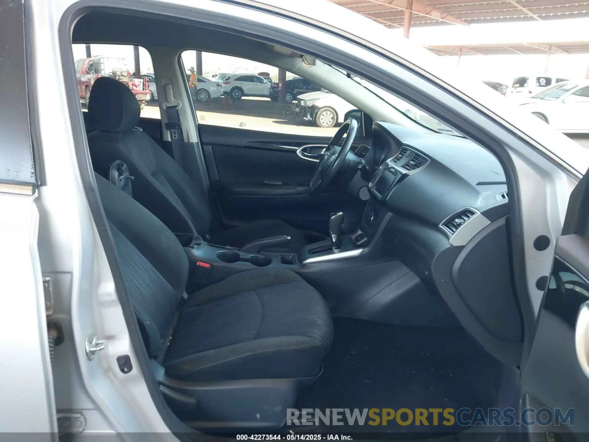 5 Photograph of a damaged car 3N1AB7APXKL621919 NISSAN SENTRA 2019