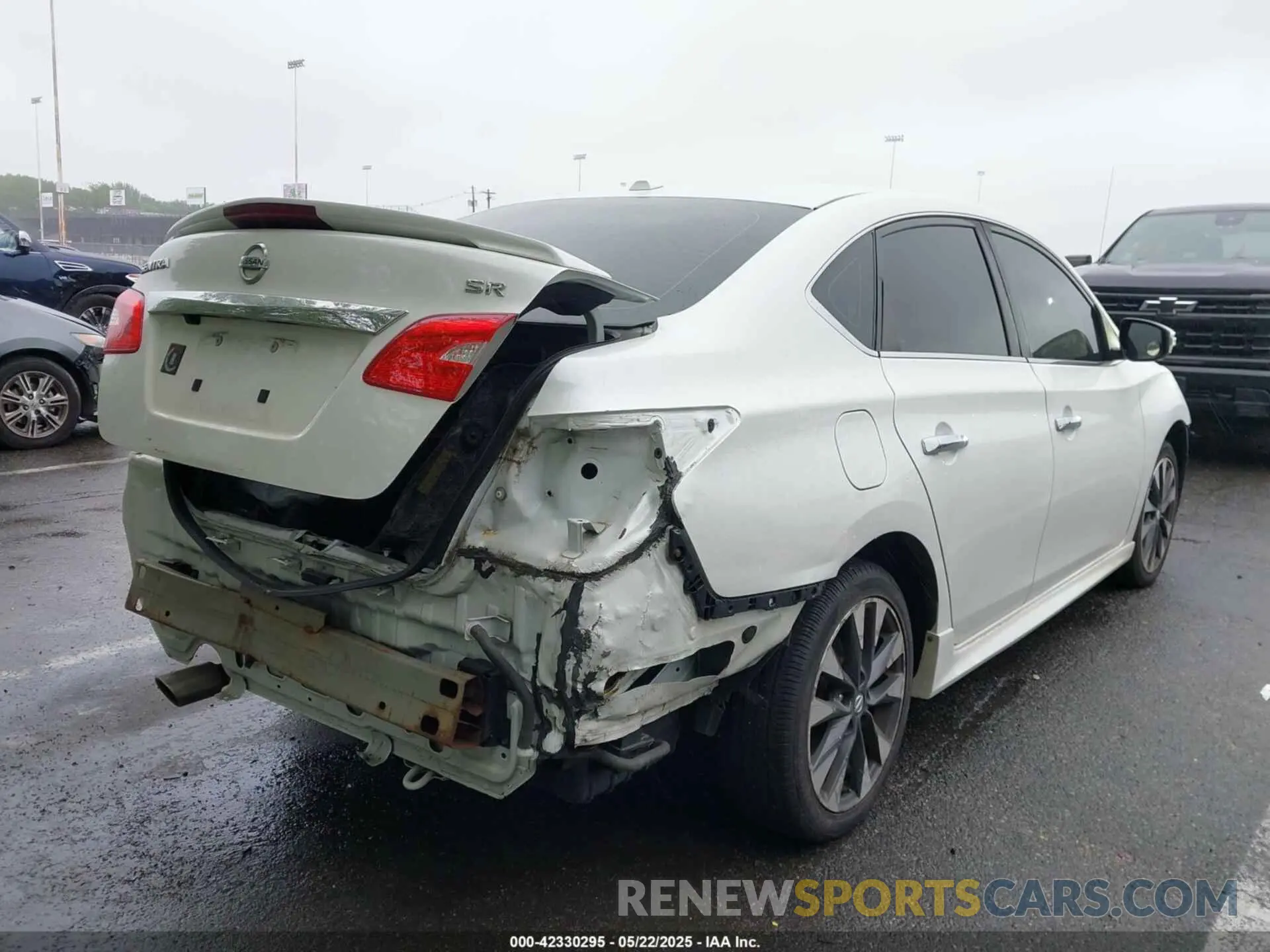 4 Photograph of a damaged car 3N1AB7APXKY205999 NISSAN SENTRA 2019