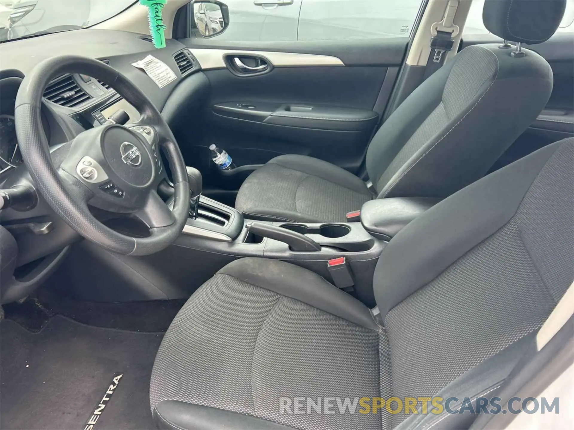 5 Photograph of a damaged car 3N1AB7APXKY211785 NISSAN SENTRA 2019