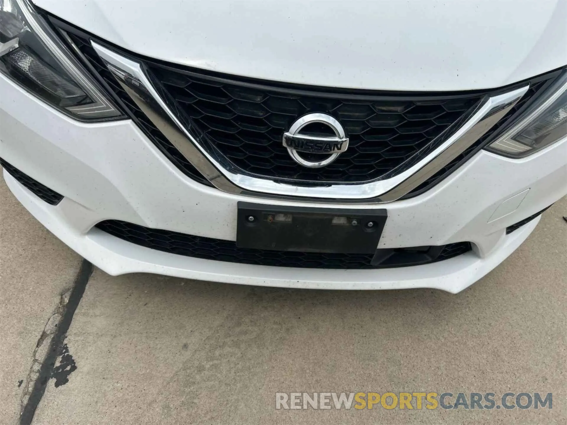 8 Photograph of a damaged car 3N1AB7APXKY211785 NISSAN SENTRA 2019