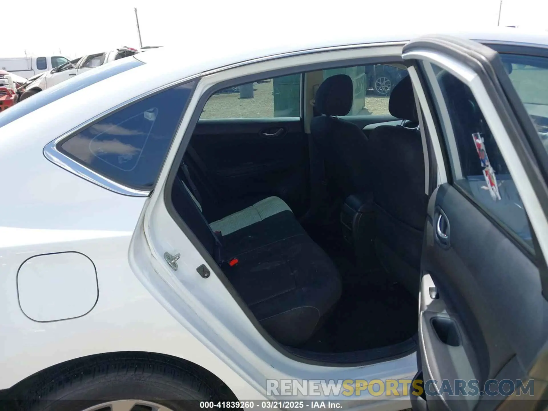 8 Photograph of a damaged car 3N1AB7APXKY212970 NISSAN SENTRA 2019