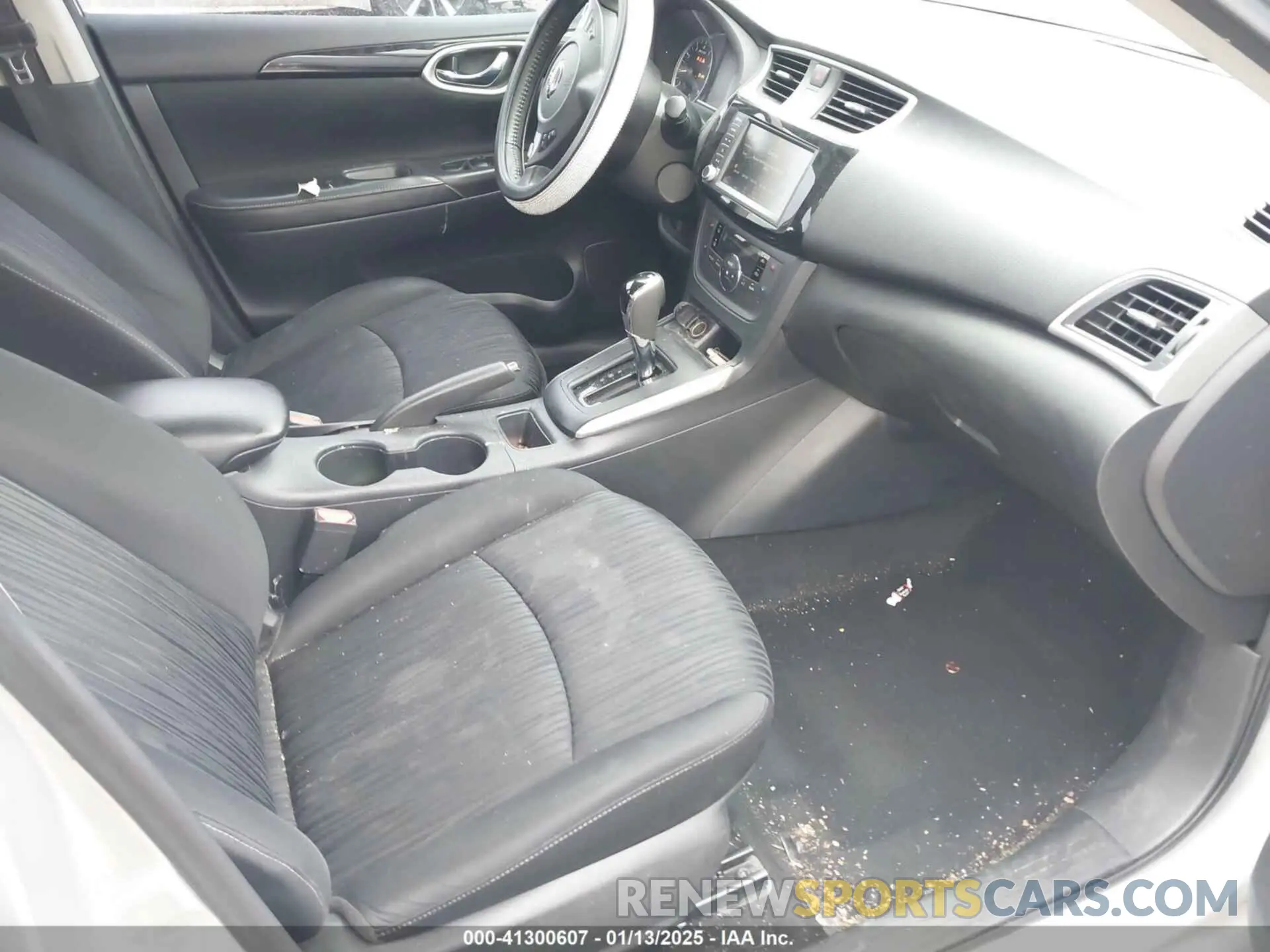 5 Photograph of a damaged car 3N1AB7APXKY228618 NISSAN SENTRA 2019