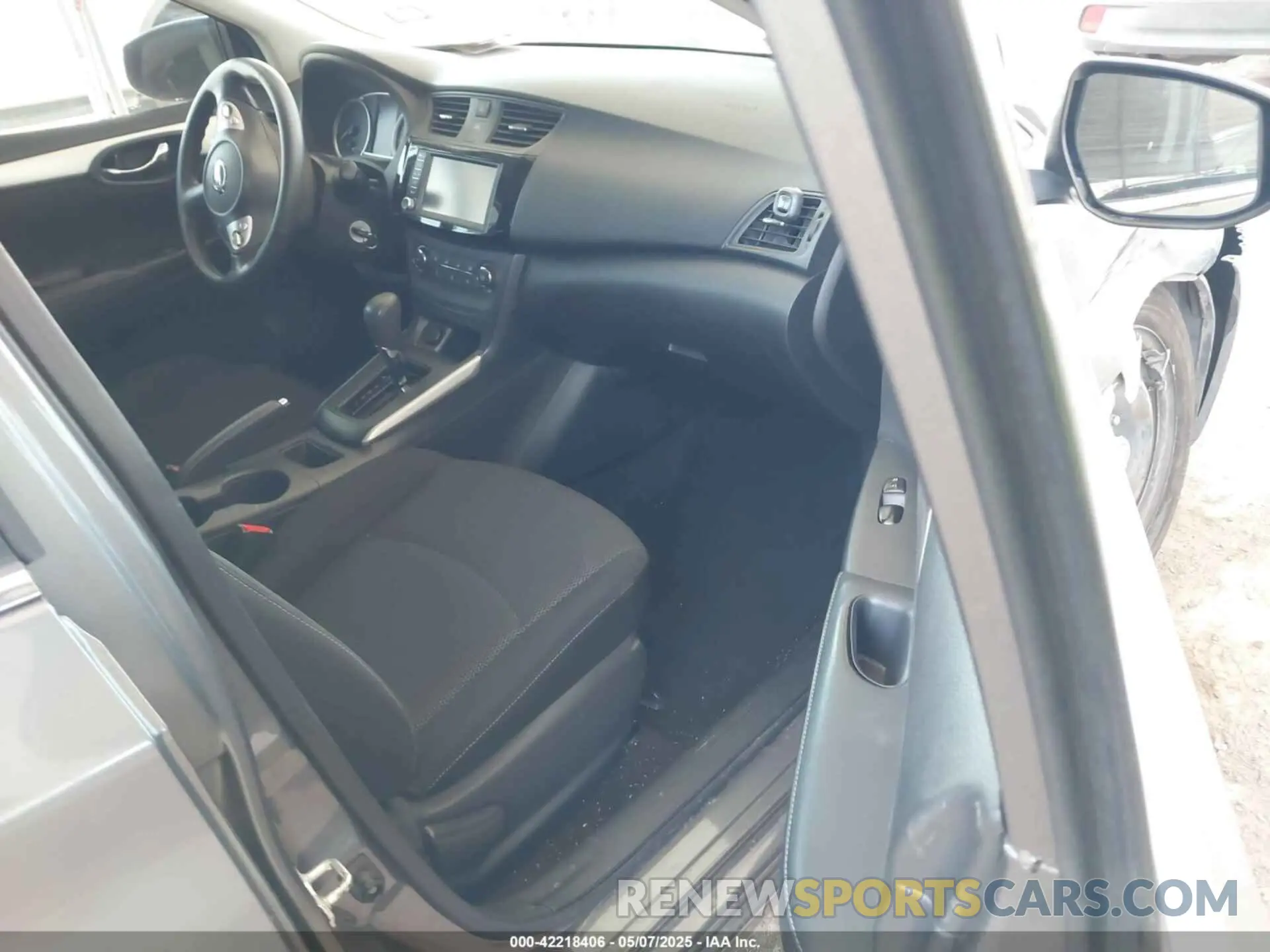 5 Photograph of a damaged car 3N1AB7APXKY234676 NISSAN SENTRA 2019