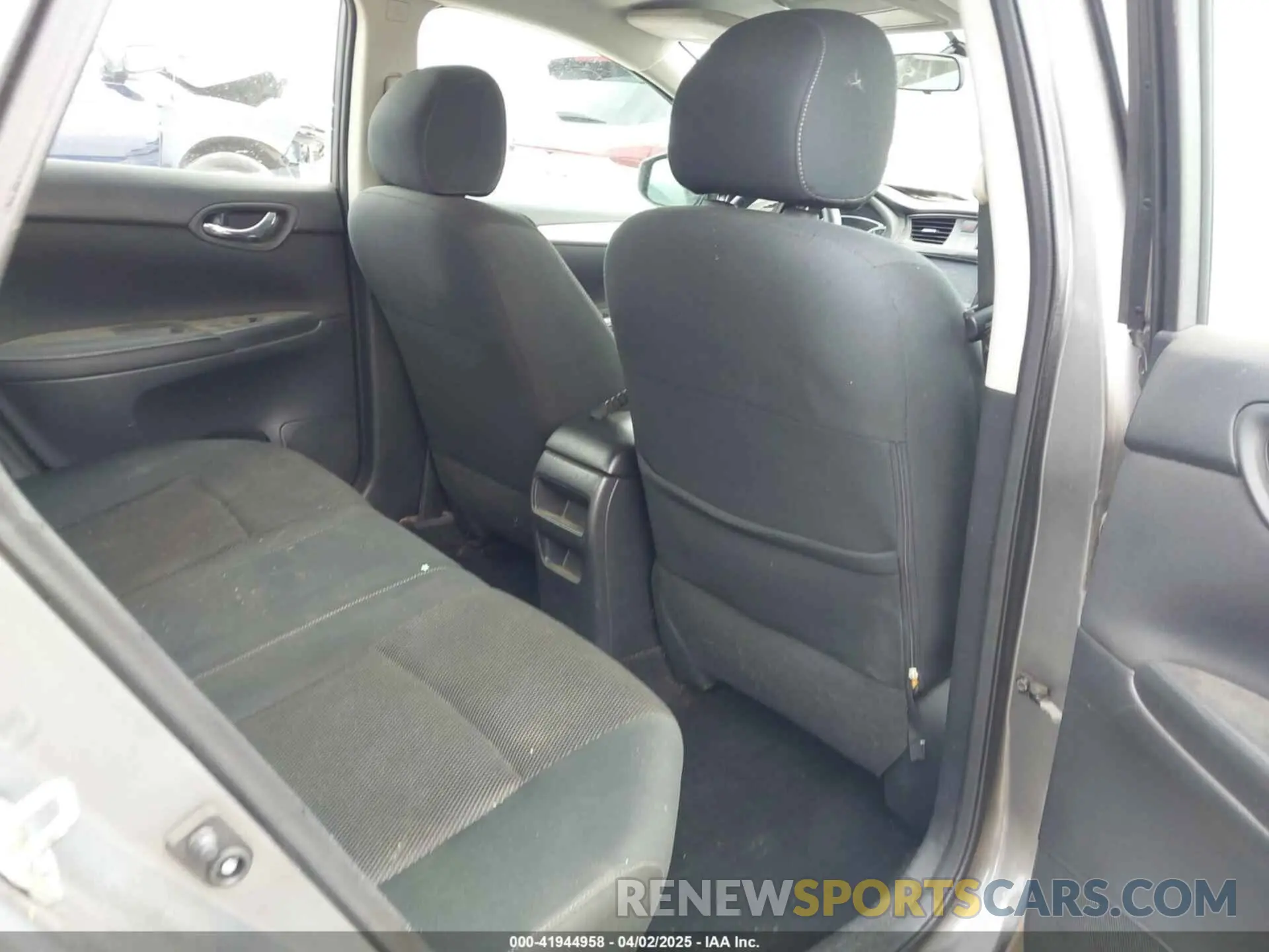 8 Photograph of a damaged car 3N1AB7APXKY238159 NISSAN SENTRA 2019