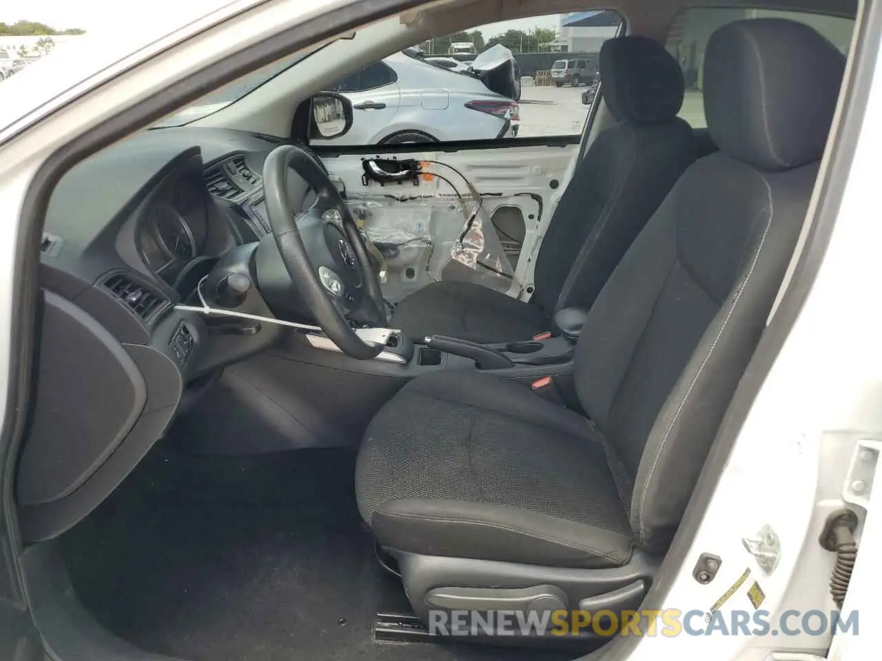 7 Photograph of a damaged car 3N1AB7APXKY240882 NISSAN SENTRA 2019