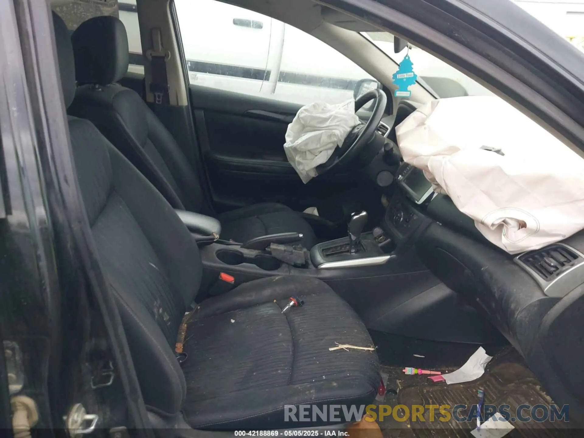 5 Photograph of a damaged car 3N1AB7APXKY254832 NISSAN SENTRA 2019