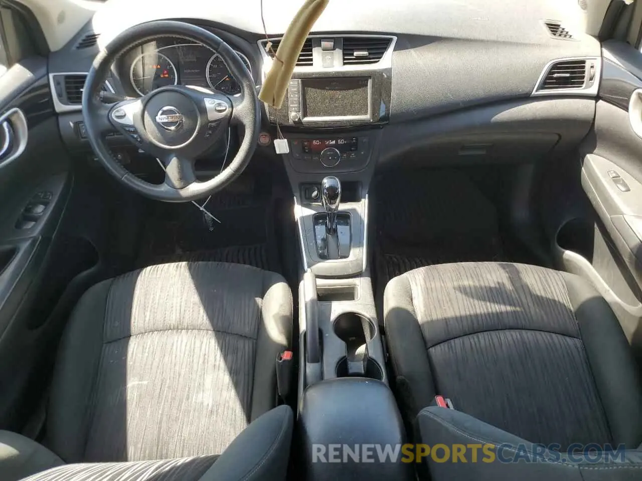 8 Photograph of a damaged car 3N1AB7APXKY275812 NISSAN SENTRA 2019