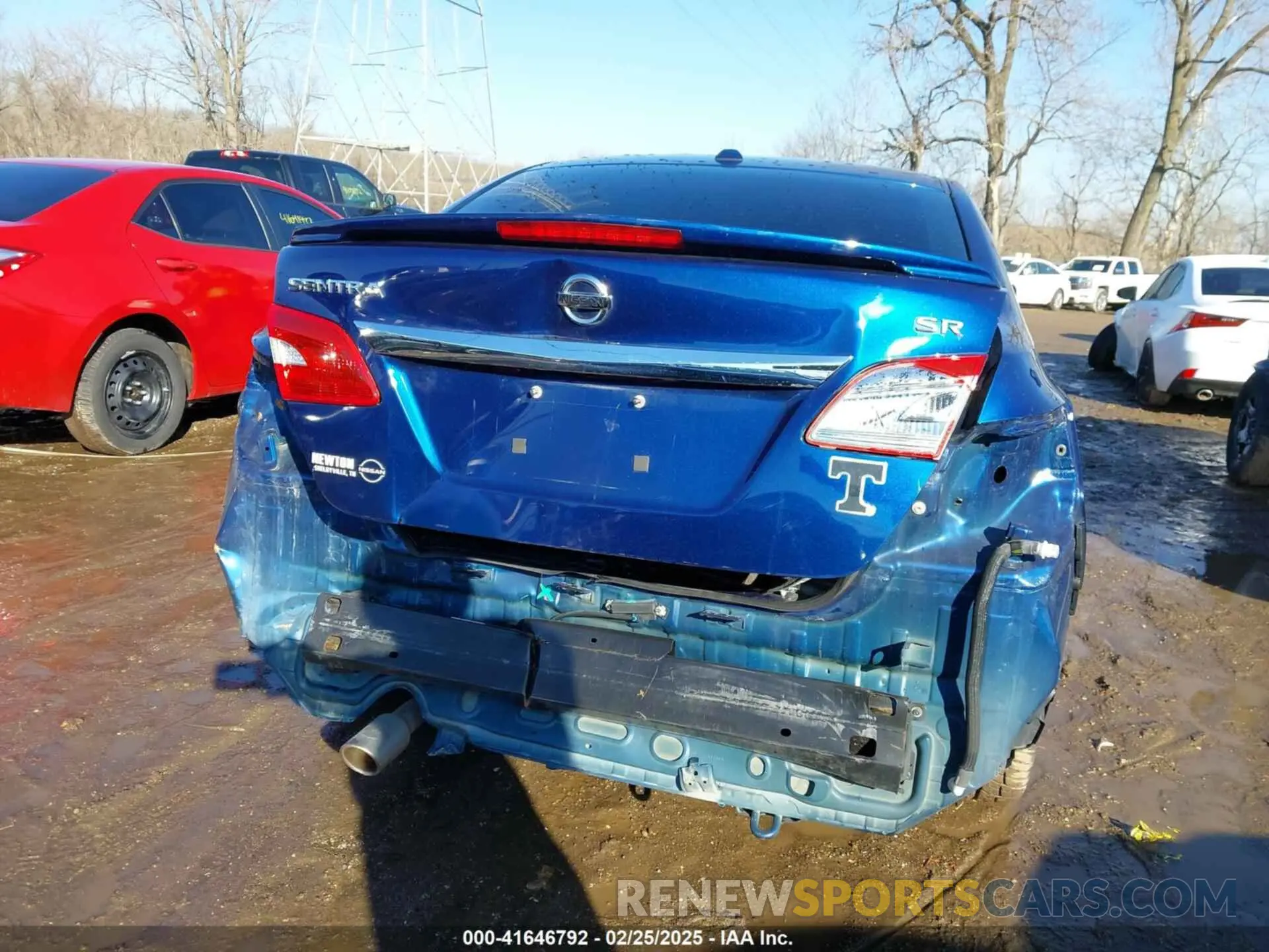 17 Photograph of a damaged car 3N1AB7APXKY276622 NISSAN SENTRA 2019