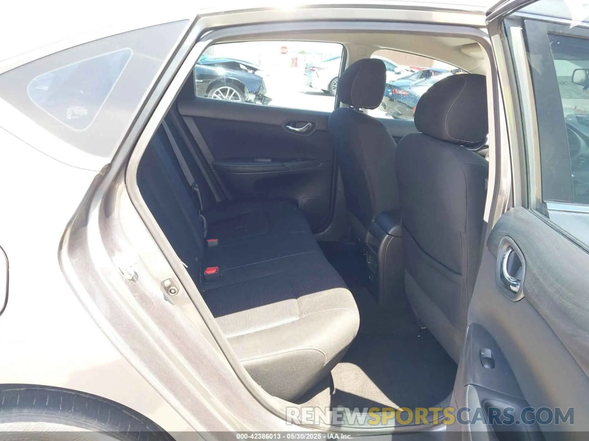 8 Photograph of a damaged car 3N1AB7APXKY277320 NISSAN SENTRA 2019