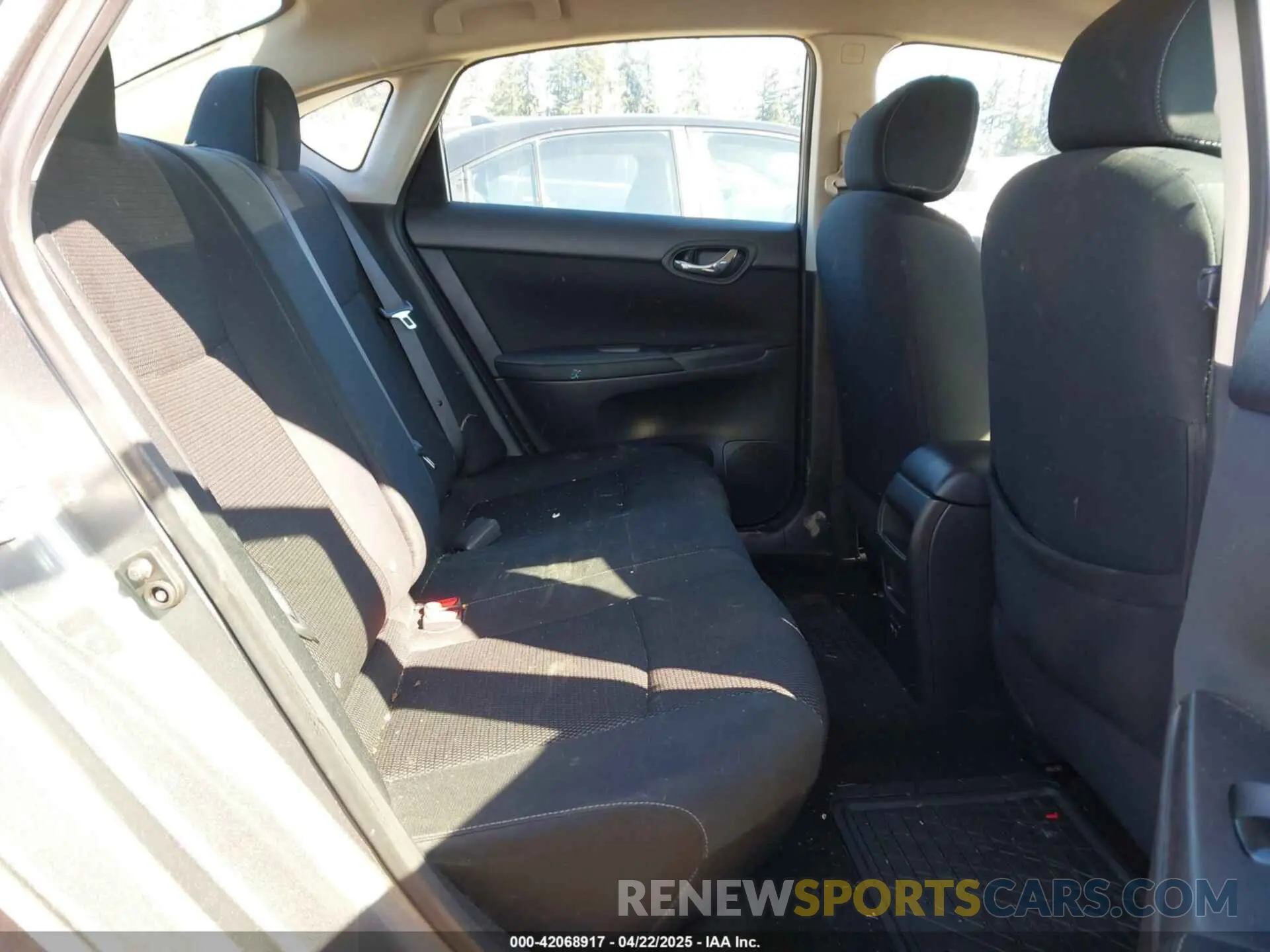 8 Photograph of a damaged car 3N1AB7APXKY287653 NISSAN SENTRA 2019