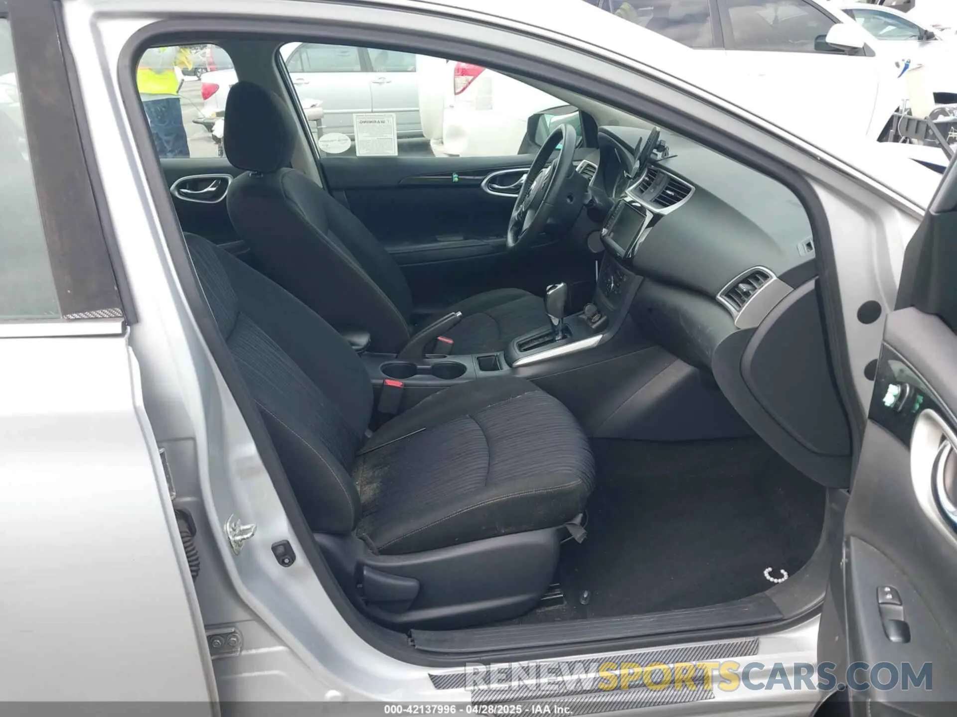 5 Photograph of a damaged car 3N1AB7APXKY288818 NISSAN SENTRA 2019